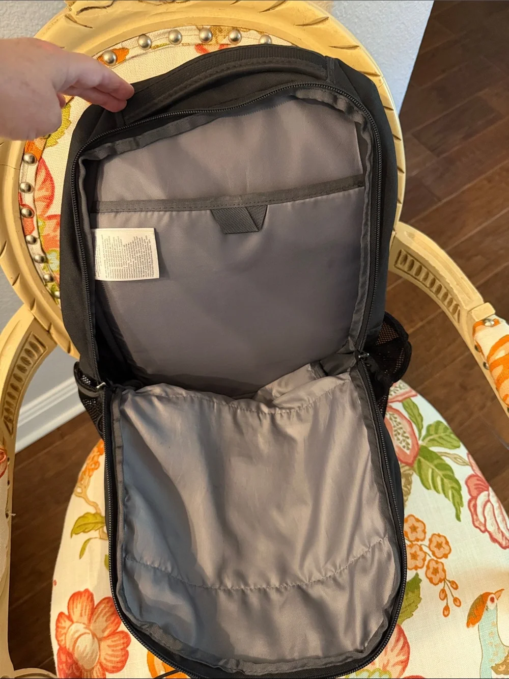 The North Face compact black
